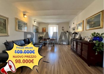 Sala da pranzo - Quadrilocale Via Gritti
 
52, Induno Olona - foto 1
