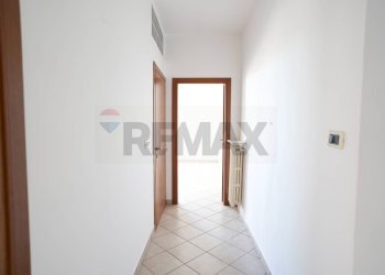 Hall / corridoio - Appartamento Vico XI di Via Garibaldi
 
2, Lanciano - foto 9