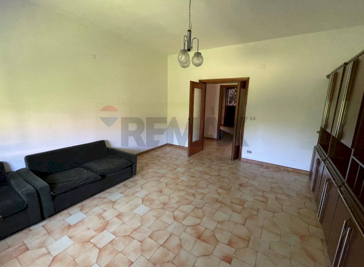 Soggiorno - Apartment Località Giardino
34, Guardiagrele - photo 2