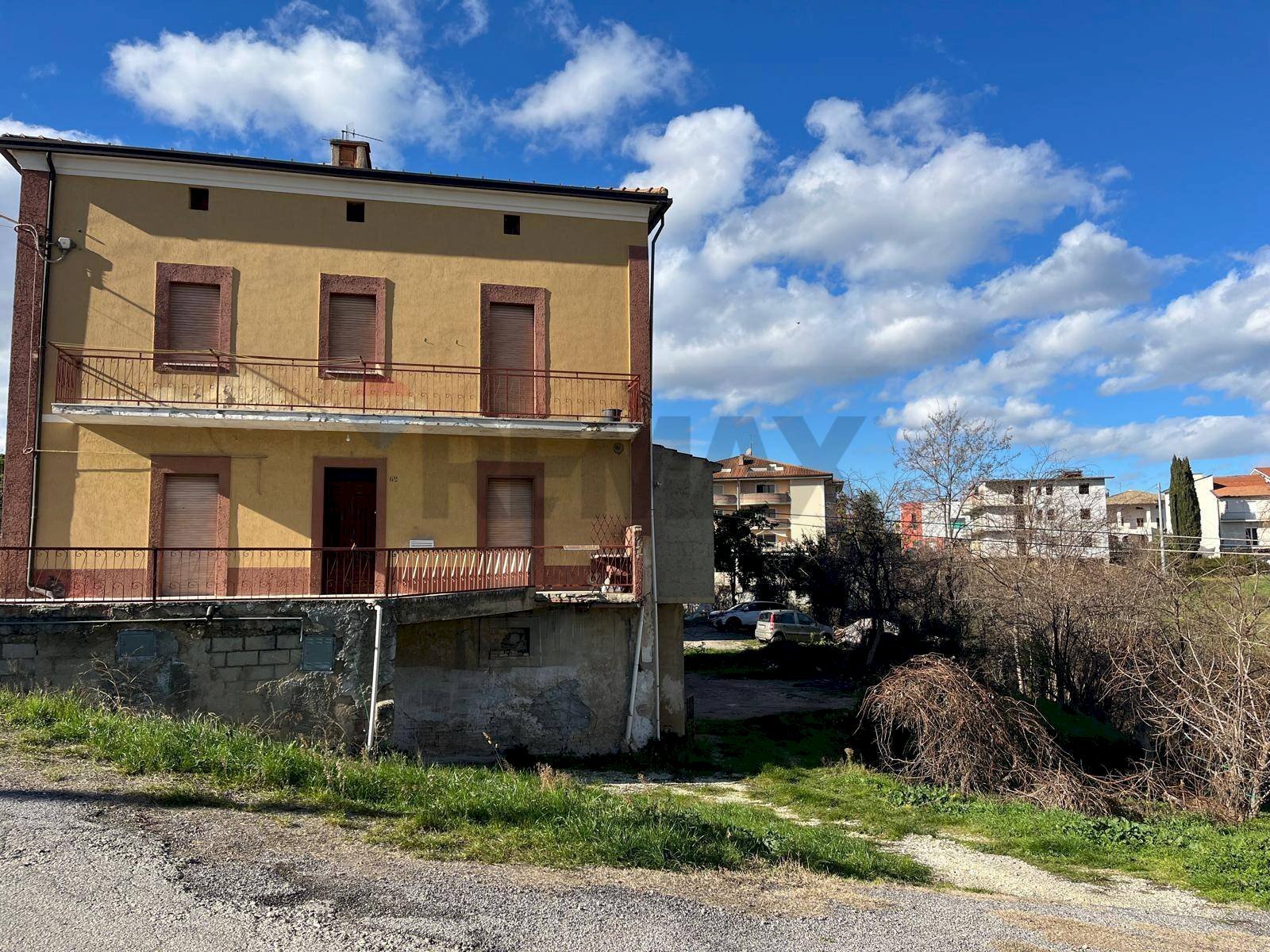 Casa all\'aperto - Casa semi indipendente Via Ortonese
 
62, Orsogna - foto 2