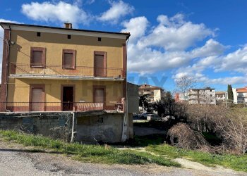 Casa all\'aperto - Casa semi indipendente Via Ortonese
 
62, Orsogna - foto 2