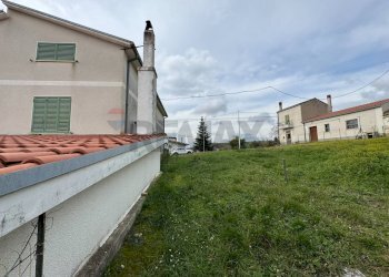 Giardino - Casa indipendente Via Rizzacorno
 
131, Lanciano - foto 9