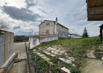 Casa all\'aperto - Casa indipendente Via Rizzacorno
 
131, Lanciano - foto 10