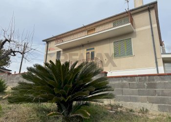 Casa all\'aperto - Casa indipendente Via Rizzacorno
 
131, Lanciano - foto 48