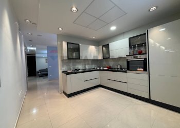 Cucina - Locale Commerciale via Francesco Paolo Tosti
 
1, Altino - foto 14