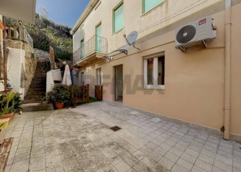 Terrazza - Casa semi indipendente Via Nazionale Adriatica
 
74, San Vito Chietino - foto 2