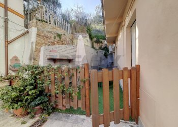 Balcone - Casa semi indipendente Via Nazionale Adriatica
 
74, San Vito Chietino - foto 6