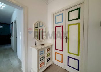 Hall / corridoio - Casa semi indipendente Via Nazionale Adriatica
 
74, San Vito Chietino - foto 15