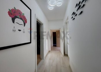 Hall / corridoio - Casa semi indipendente Via Nazionale Adriatica
 
74, San Vito Chietino - foto 34