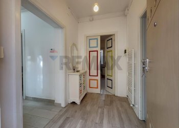 Hall / corridoio - Casa semi indipendente Via Nazionale Adriatica
 
74, San Vito Chietino - foto 35