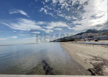 Vista dell\'acqua - Casa semi indipendente Via Nazionale Adriatica
 
74, San Vito Chietino - foto 39