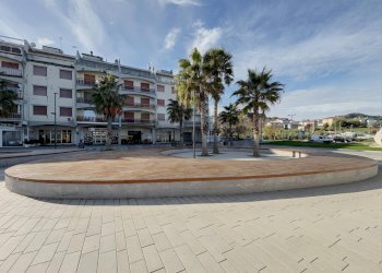 Edificio all\'aperto - Casa semi indipendente Via Nazionale Adriatica
 
74, San Vito Chietino - foto 46