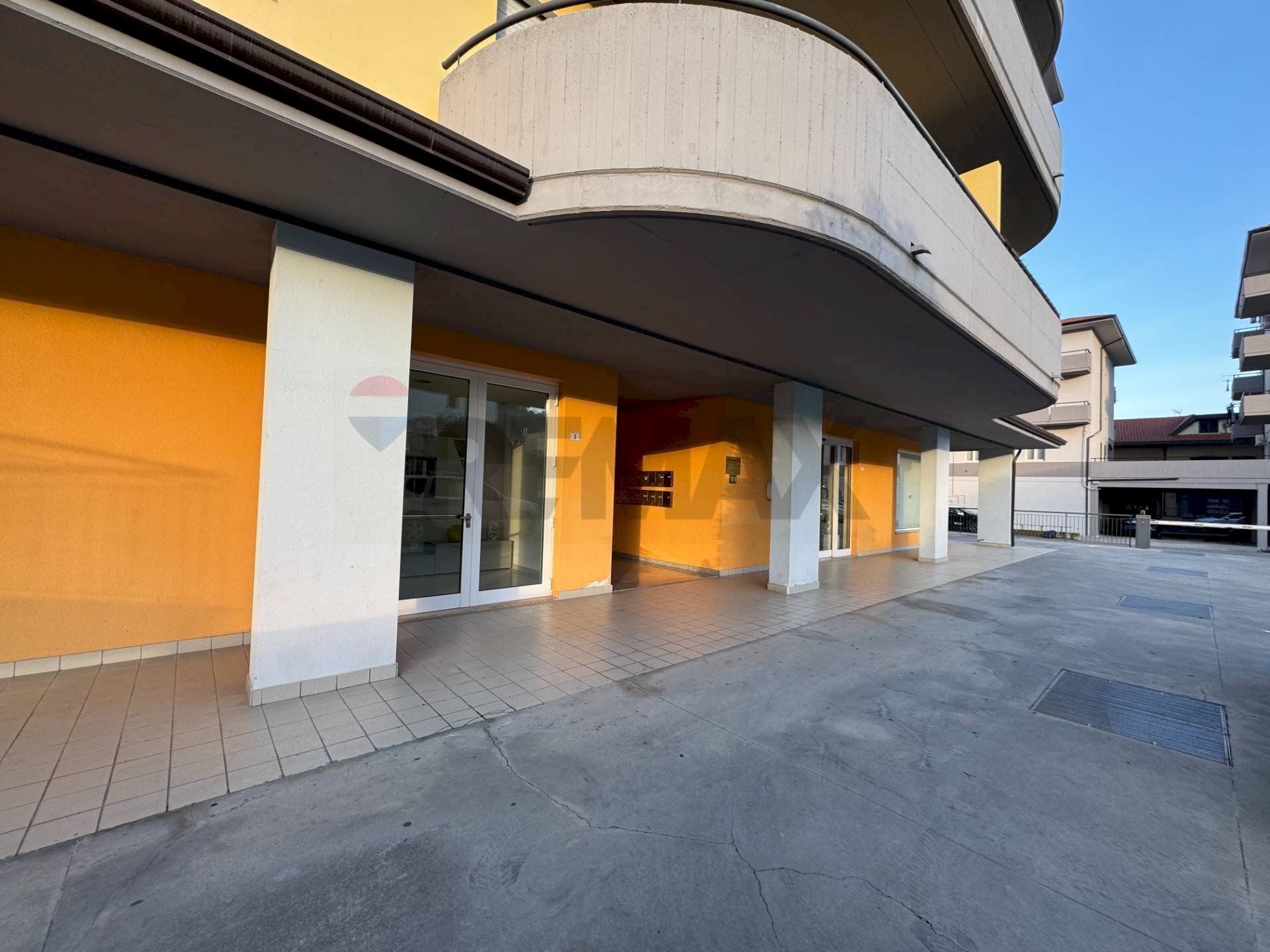 Edificio all\'aperto - Commercial Premises Via Francesco Paolo Tosti
1, Altino - photo 2