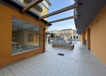 Terrazza - Commercial Premises Via Francesco Paolo Tosti
1, Altino - photo 5