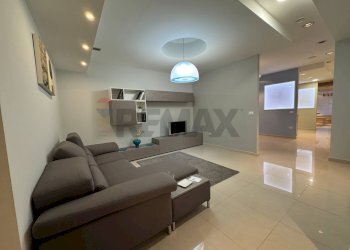 Soggiorno - Commercial Premises Via Francesco Paolo Tosti
1, Altino - photo 31