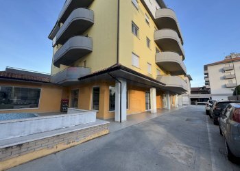 Edificio all\'aperto - Commercial Premises Via Francesco Paolo Tosti
1, Altino - photo 39