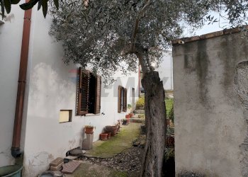 Casa all\'aperto - Casa semi indipendente C.da Macchie
 
37, Roccascalegna - foto 1