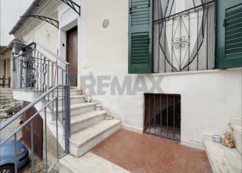 Scale - Casa semi indipendente Via del Calvario
 
10, Ortona - foto 1