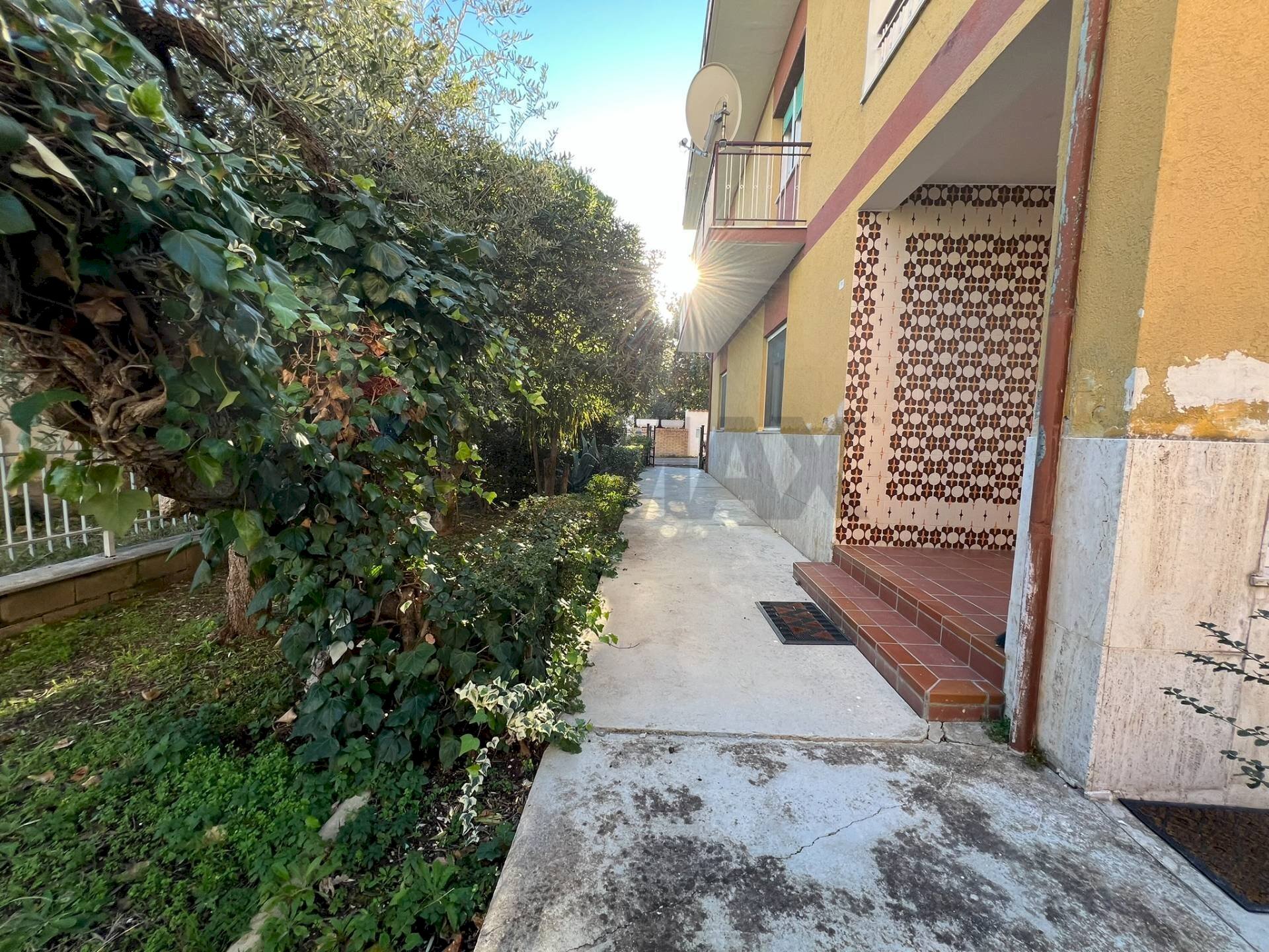 Terrazza - Casa indipendente Via Olmo di Riccio
 
66, Lanciano - foto 2