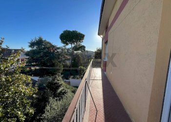 Balcone - Casa indipendente Via Olmo di Riccio
 
66, Lanciano - foto 38