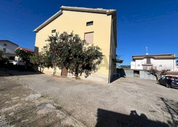Edificio all\'aperto - Rustico Via San Silvestro
 
92, Fossacesia - foto 4