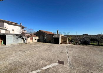 Edificio all\'aperto - Rustico Via San Silvestro
 
92, Fossacesia - foto 8