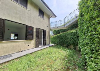 Giardino - Trilocale Via Adriatica Nord
 
75, San Vito Chietino - foto 6