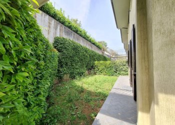 Giardino - Trilocale Via Adriatica Nord
 
75, San Vito Chietino - foto 7