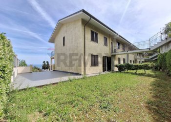 Casa all\'aperto - Villa Bifamiliare Via Adriatica Nord
 
75, San Vito Chietino - foto 9