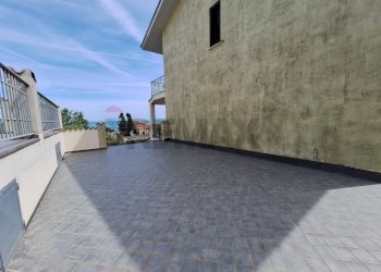 Terrazza - Villa Bifamiliare Via Adriatica Nord
 
75, San Vito Chietino - foto 10