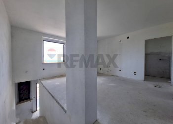 Stanza vuota - Villa Bifamiliare Via Adriatica Nord
 
75, San Vito Chietino - foto 19