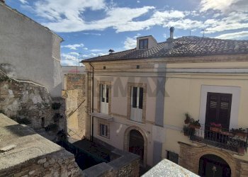 Edificio all\'aperto - Casa semi indipendente VIA GIUSEPPE NELLI
 
21, Paglieta - foto 1