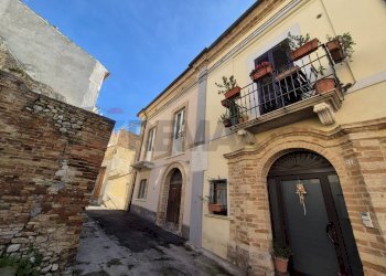 Edificio all\'aperto - Casa semi indipendente VIA GIUSEPPE NELLI
 
21, Paglieta - foto 14