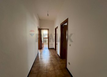 Hall / corridoio - Apartment Lanciano - photo 15