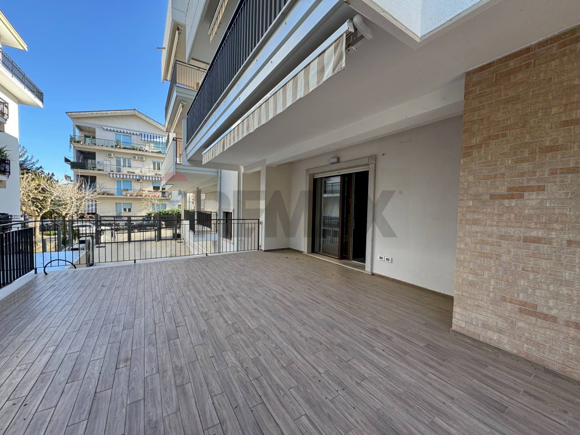 Terrazza - Quadrilocale Viale Martiri VI Ottobre
 
18, Lanciano - foto 3