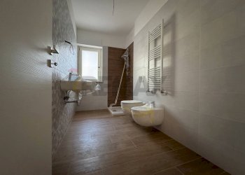 Bagno - Quadrilocale Viale Martiri VI Ottobre
 
18, Lanciano - foto 11