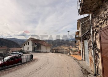 Terrazza - Trilocale Via Della Libertà
 
8, Roccascalegna - foto 34