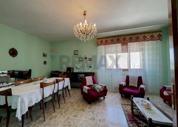 Sala da pranzo - Appartamento Via Trentino La Barba
 
6, Lanciano - foto 1