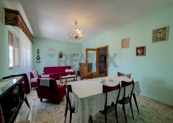 Sala da pranzo - Appartamento Via Trentino La Barba
 
6, Lanciano - foto 7