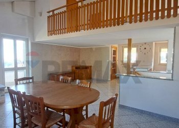 Sala da pranzo - Villa Via Brigata Maiella
 
6, Montenerodomo - foto 35