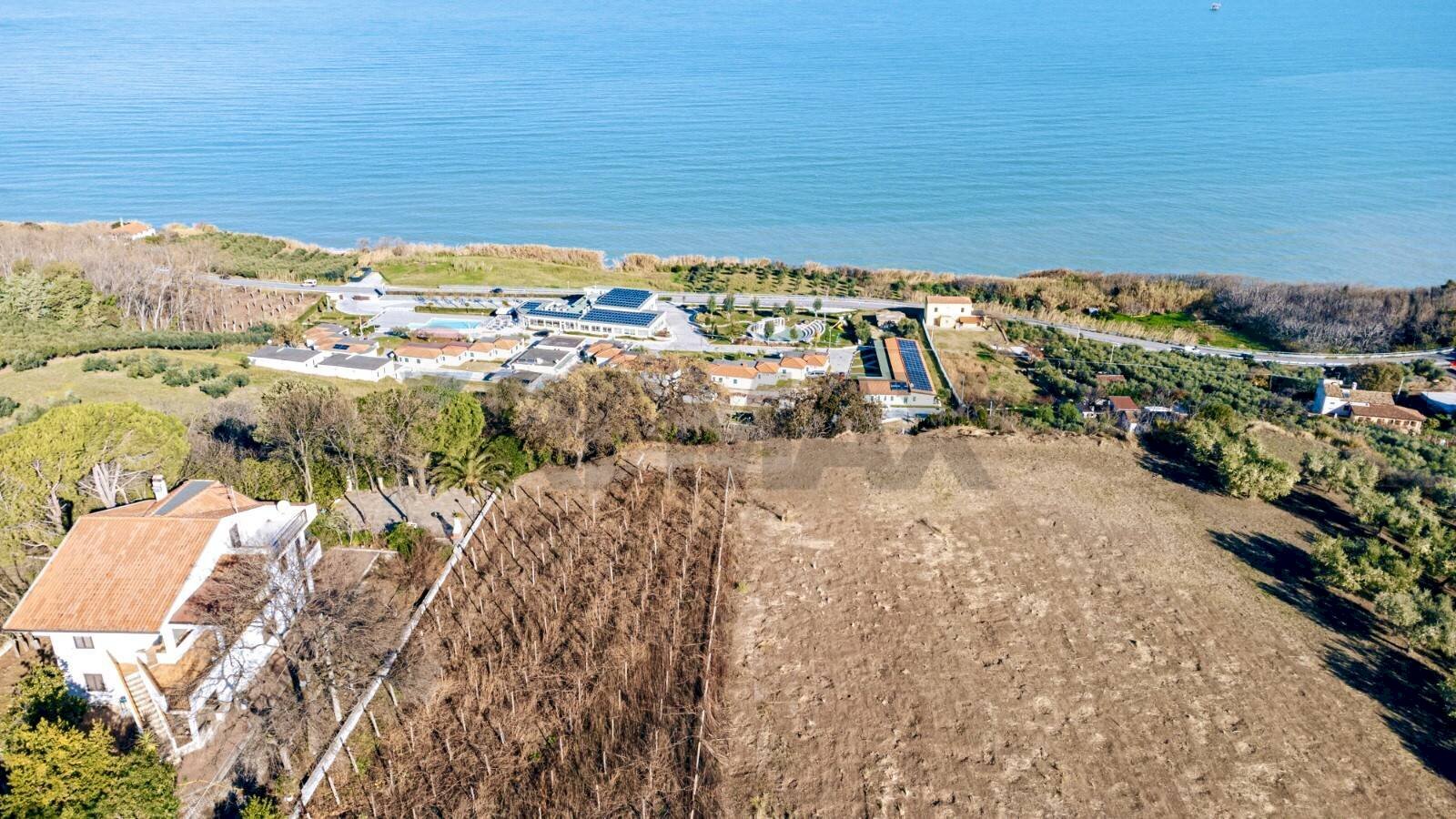 Vista dell\'acqua - Agricultural land Torino di Sangro - photo 1