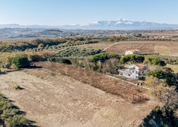 Vista delle montagne - Agricultural land Torino di Sangro - photo 3