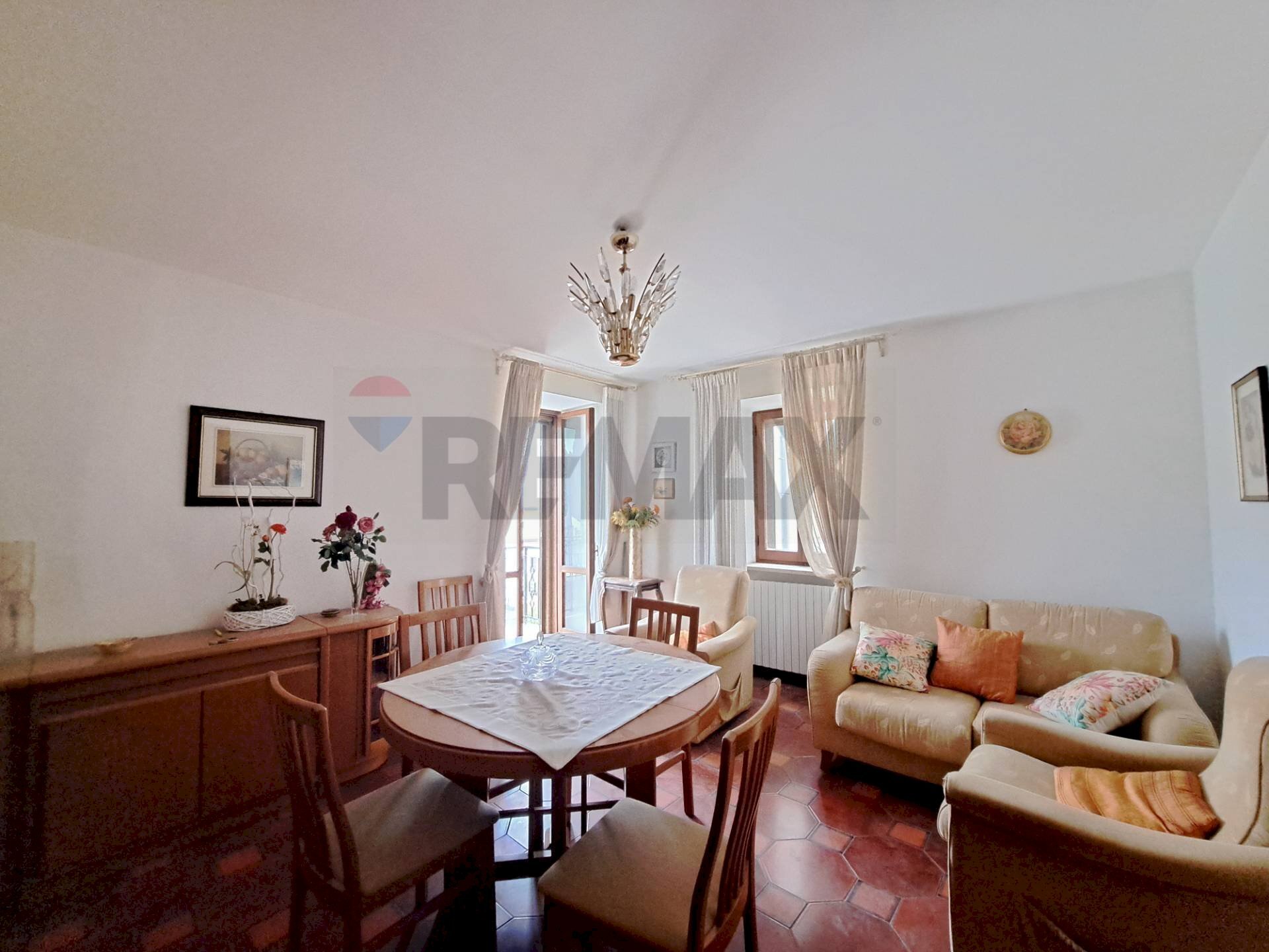Sala da pranzo - Casa semi indipendente Via Duca degli Abruzzi
 
32, Roccascalegna - foto 1
