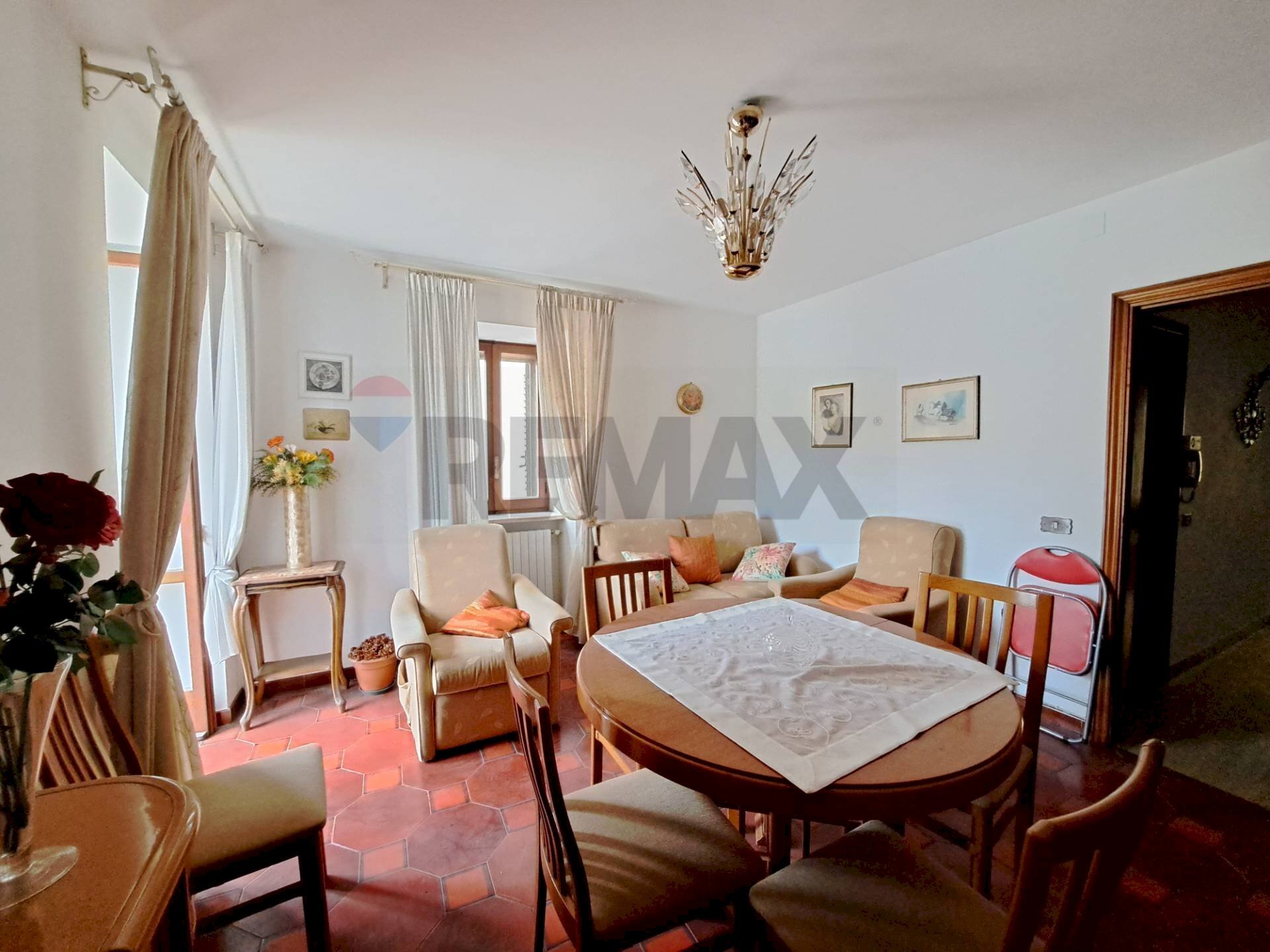 Sala da pranzo - Casa semi indipendente Via Duca degli Abruzzi
 
32, Roccascalegna - foto 2