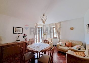 Sala da pranzo - Casa semi indipendente Via Duca degli Abruzzi
 
32, Roccascalegna - foto 1