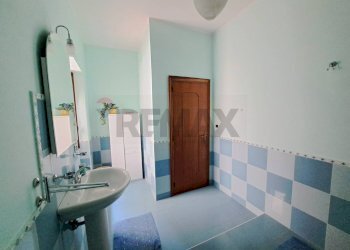 Bagno - Casa semi indipendente Via Duca degli Abruzzi
 
32, Roccascalegna - foto 40