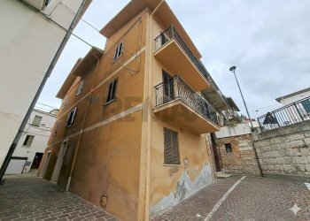 Edificio all\'aperto - Casa semi indipendente Via Duca degli Abruzzi
 
32, Roccascalegna - foto 51