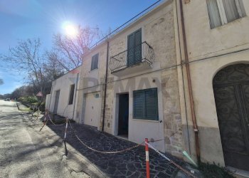 Edificio all\'aperto - Semi-detached house Via Garibaldi
 
19, Gessopalena - photo 1