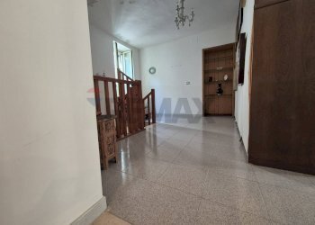 Hall / corridoio - Semi-detached house Via Garibaldi
 
19, Gessopalena - photo 22