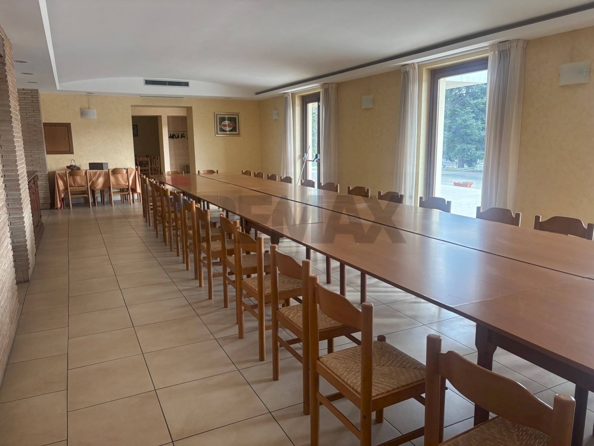 Sala da pranzo - Locale Commerciale Contrada Quarto da Capo
 
14, Casoli - foto 2